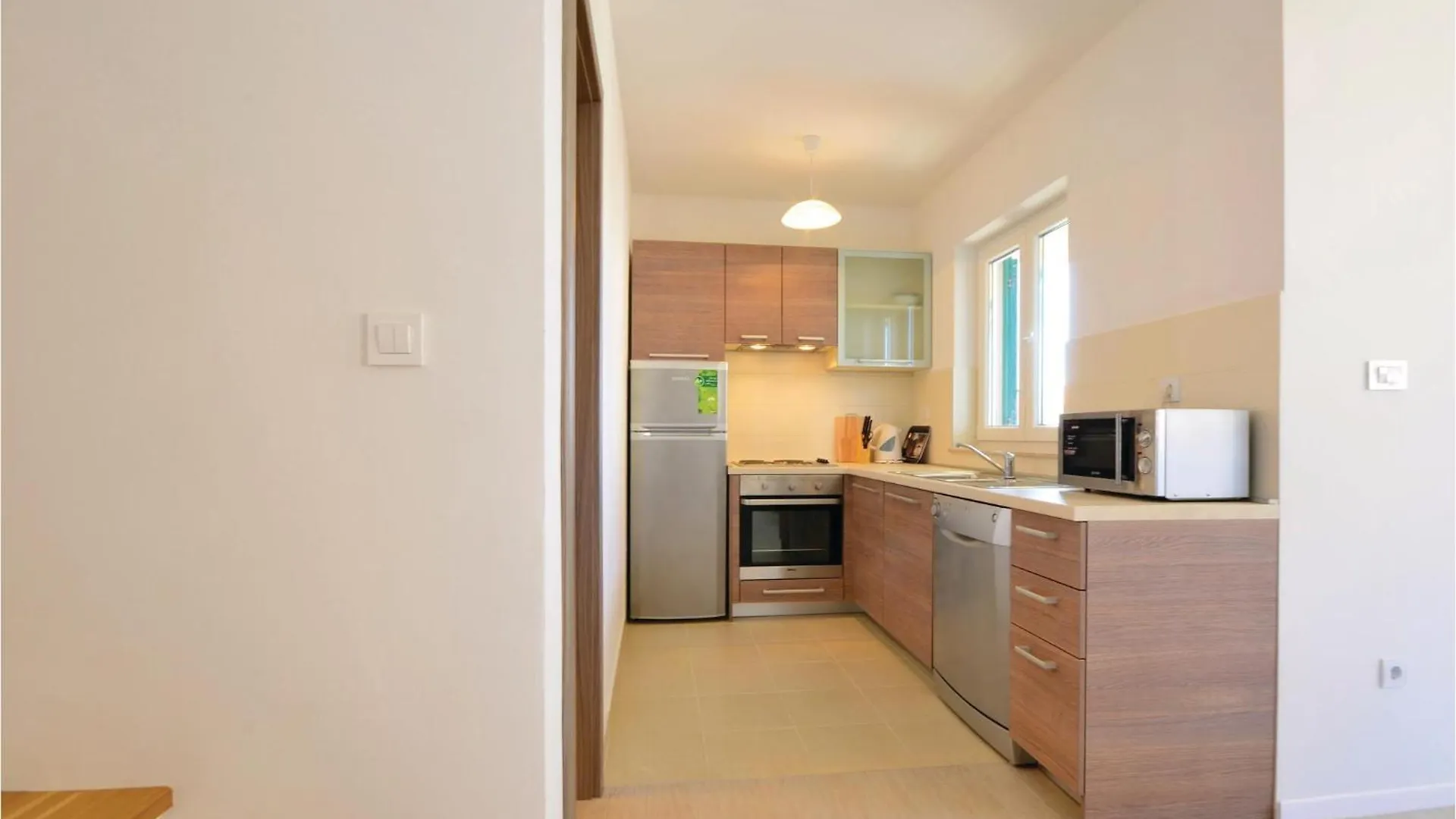 2 Bedroom Gorgeous Apartment In Privlaka Nin